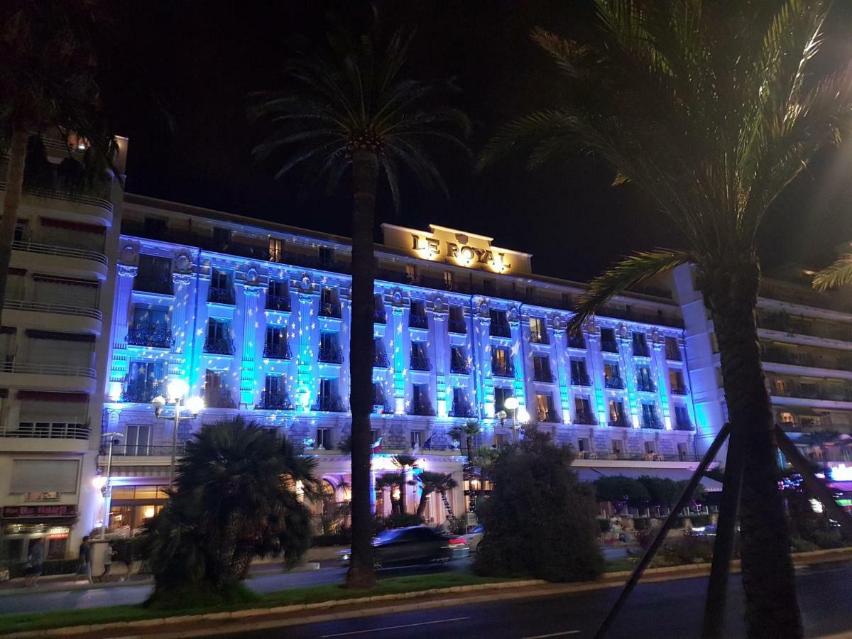 Les Palmiers A 700M De La Mer Nice Dış mekan fotoğraf